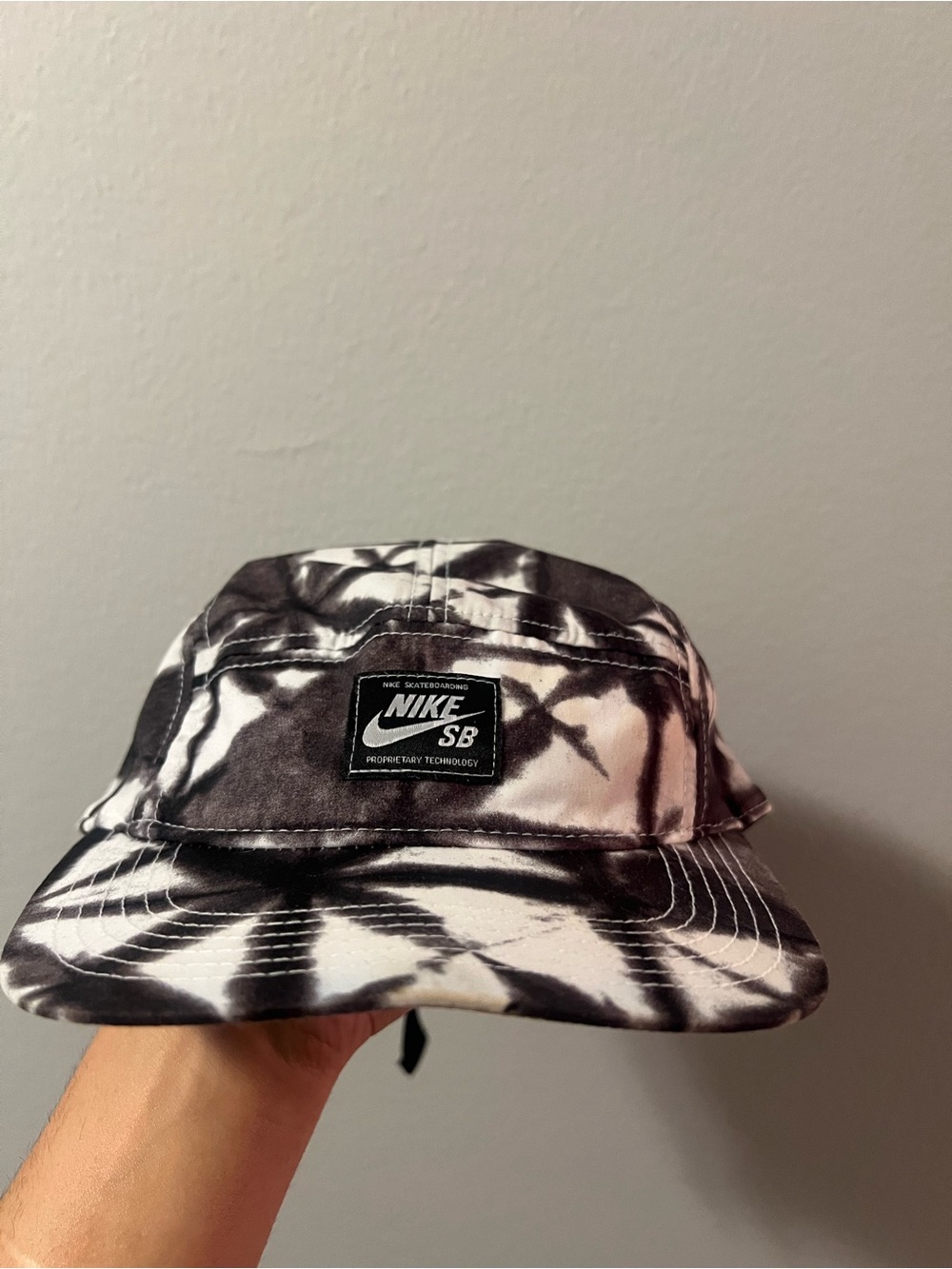 Nike SB 5 Panel Hat Tie Dye Gray White Skateboarding Cap One Size